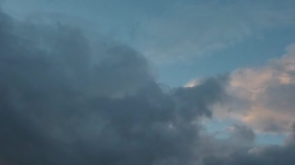 Wolken fliegen, schnelles Schießen — Stockvideo