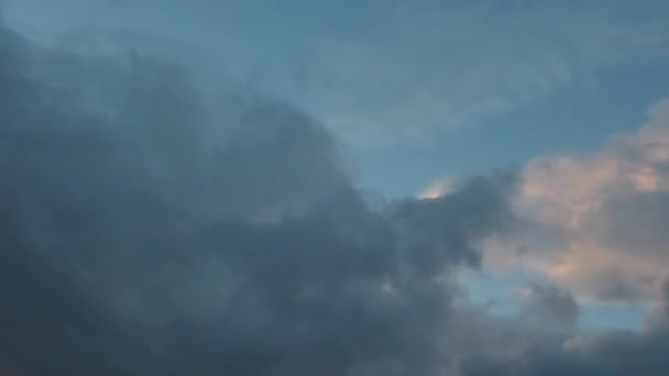 Nuages volent, tir rapide — Video