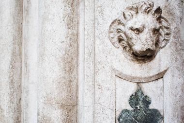 Kısma sokaklarda üzerinde Venedik aslan