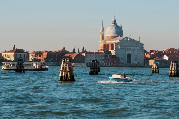 Venecia Italia, vistas de la Giudecca — Foto de Stock