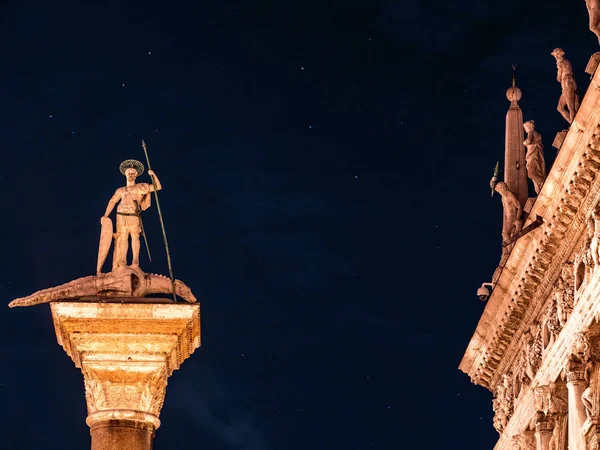 Colonna di San Teodoro, sotto le stelle — Foto Stock