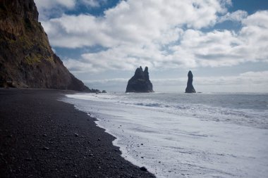 İzlanda, siyah plajları. Güzel manzara
