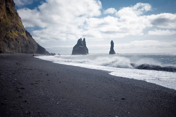 Island, svarta stränder. Vackert landskap — Stockfoto