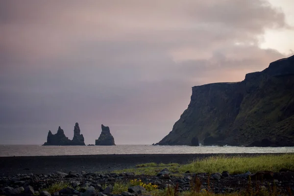 Islanda, spiagge nere. Bellissimo paesaggio — Foto Stock