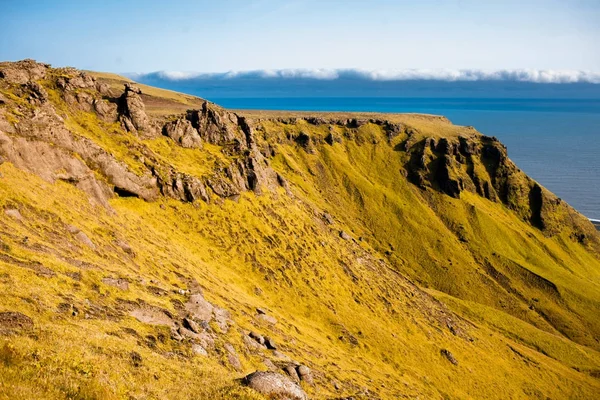 Islanda, bellissimo paesaggio montano — Foto Stock