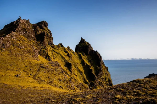 Islândia, bela paisagem montanhosa — Fotografia de Stock