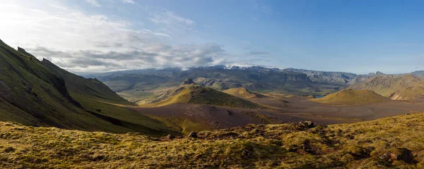 Islândia, bela paisagem montanhosa — Fotografia de Stock