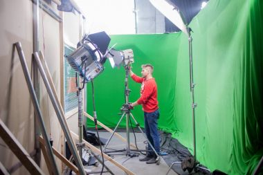 Saint Petersburg, Rusya - 22 Temmuz 2017: Chromakey, yeşil bir ekran ile ayarlar.