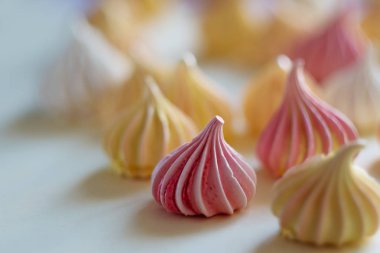 Birçok beze, beyaz arka plan desen.