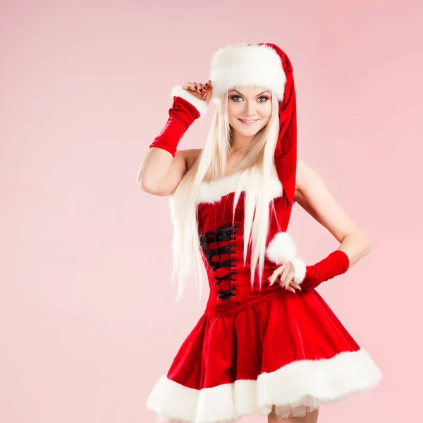 Charmante femme blonde en tenue de Noël. Costume Santa rouge avec capuche . — Photo