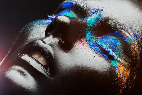 Siyah makyaj şık makyaj, dikey, yaratıcı makyaj