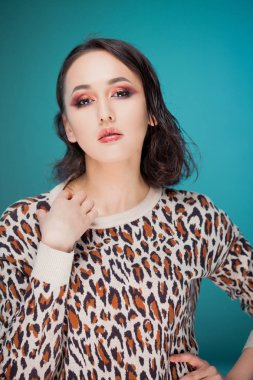 Bir kazak genç çekici kadın Güzellik Portresi