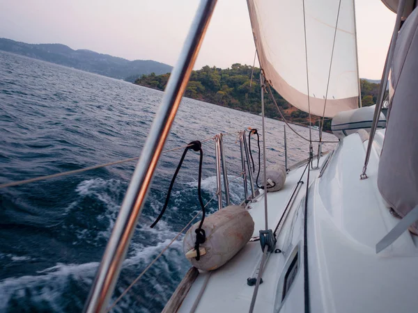 Tailwind, the concept of moving forward on all sails. Boat trip on a yacht under sail, — Stock Photo, Image