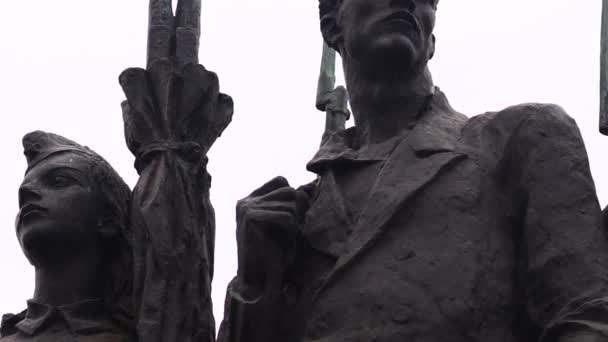 Αγία Πετρούπολη, Ρωσία - 25 Ιανουαρίου 2020: Μνημείο προς τιμήν των διαλειμμάτων της πολιορκίας του Λένινγκραντ — Αρχείο Βίντεο