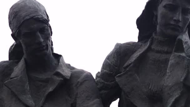 SAN PETERSBURGO, RUSSIA - 25 GENNAIO 2020: Monumento in onore della rottura dell'assedio di Leningrado — Video Stock
