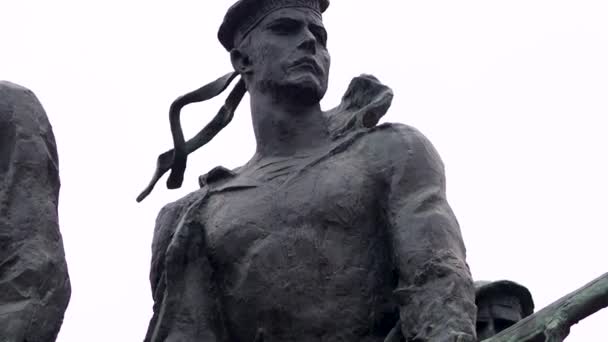 SAINT PETERSBURG, RÚSSIA - JANEIRO 25, 2020: Monumento em homenagem às quebras do cerco de Leningrado — Vídeo de Stock