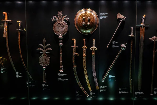 ISTANBUL, Turkije - SEPTEMBER 21, 2019: Oude Turkse wapens in het museum — Stockfoto