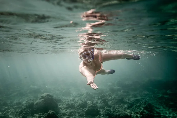 Sott'acqua seguimi — Foto Stock