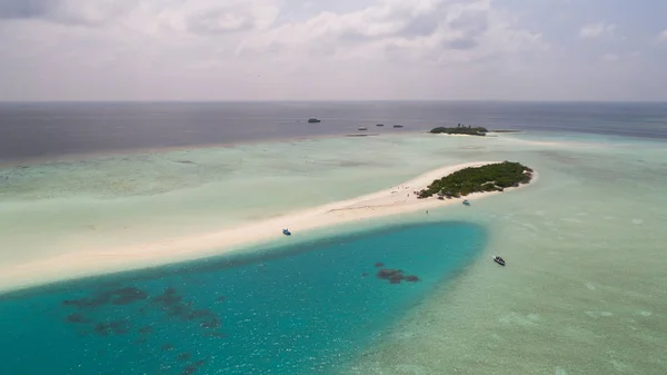 Increíble vista aérea sobre el banco de arena, Maldivas —  Fotos de Stock