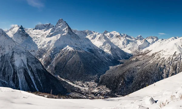 Panorama of the Dombay city, Elbrus, Caucasus, Russia — Stock Photo, Image