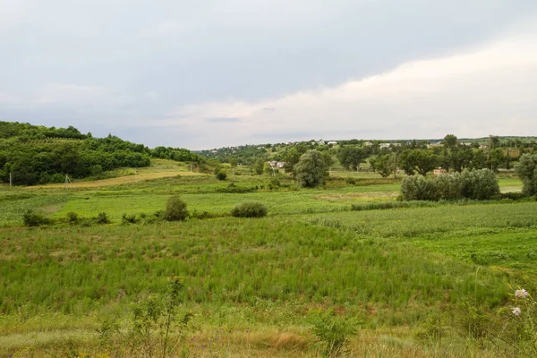 Paisaje de Moldavia, paisaje de verano — Foto de Stock