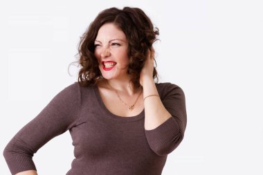 Neşeli bukleler kadınla