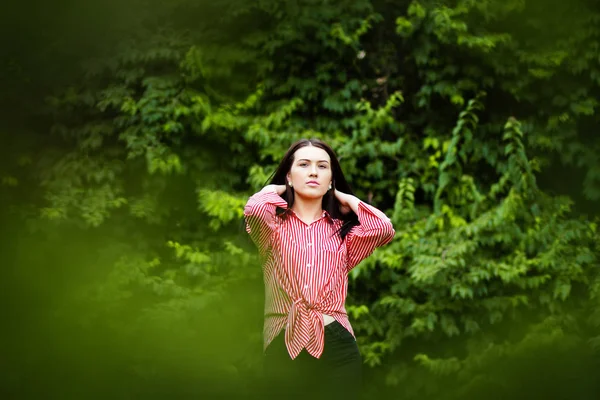 Retrato de menina bonita de perto — Fotografia de Stock