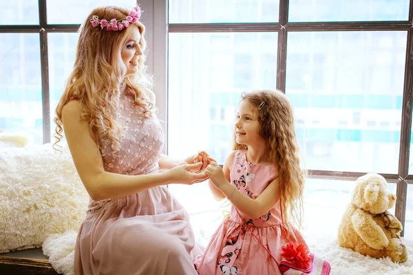 Beautiful Mother Daughter Talk Play Window — Stock Photo, Image