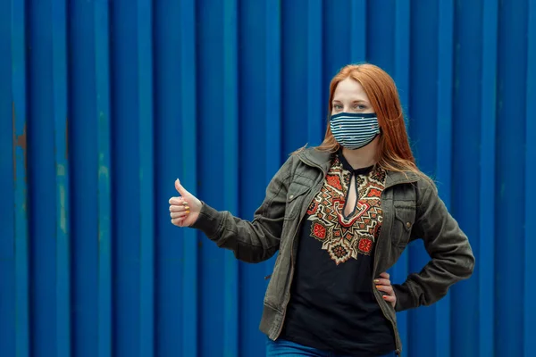 Woman Going Out Wearing Mask Shows — Stock Photo, Image
