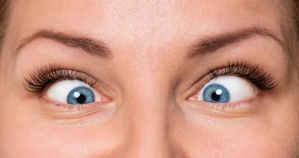 Ansikte kvinna med ögon och ögonfransar — Stockfoto