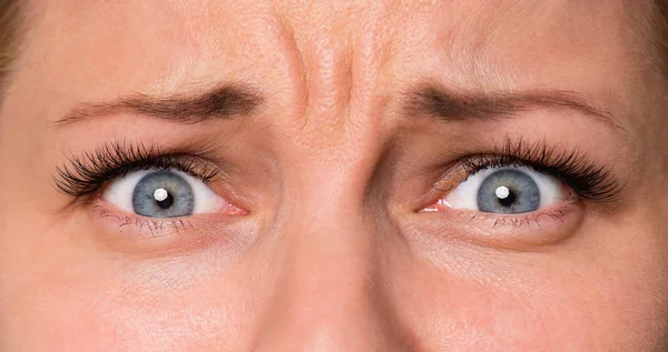 Mulher de cara com olhos e pestanas — Fotografia de Stock