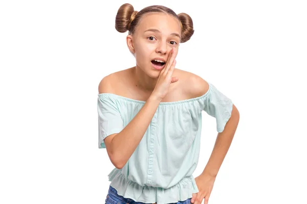 Retrato Menina Adolescente Segura Mão Perto Sua Boca Falar Algo — Fotografia de Stock