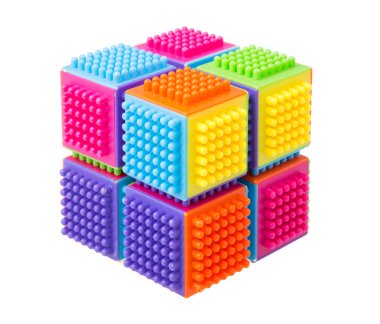 Beyaz arka planda izole edilmiş çocuk oyuncakları