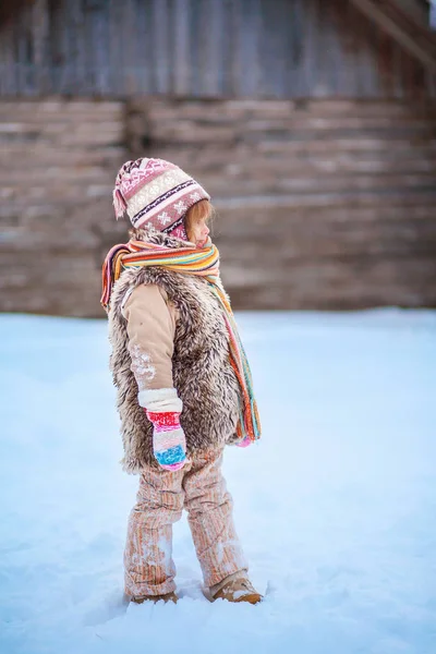 Kleines Mädchen glücklich. — Stockfoto