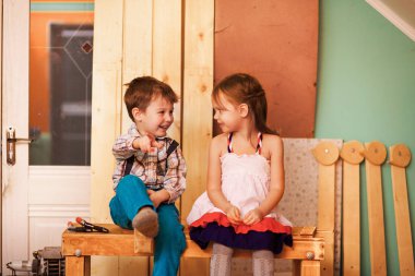 Atölyedeki çocuklar.