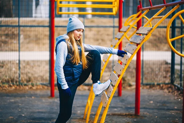 Genç kadın sporcumuz. — Stok fotoğraf