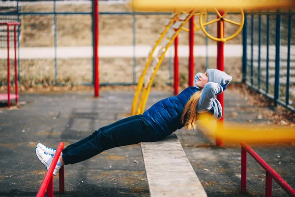 Genç kadın sporcumuz. — Stok fotoğraf