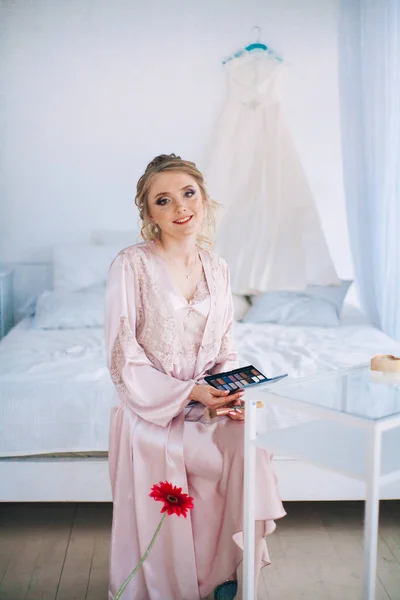 Morning of the bride. — Stock Photo, Image