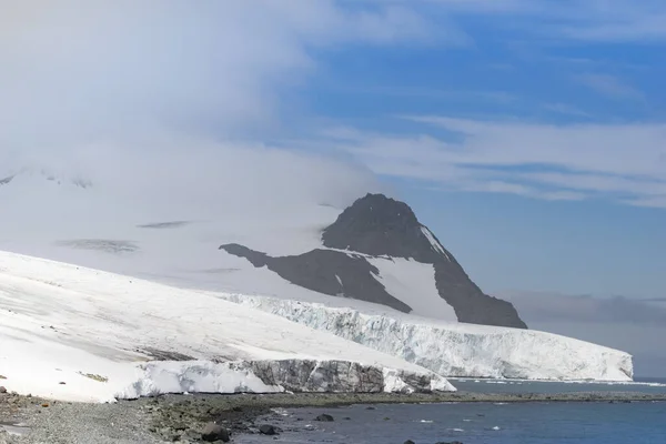 Природа та ландшафти Антарктики. Кліматичні та атмосферні зміни.. — стокове фото
