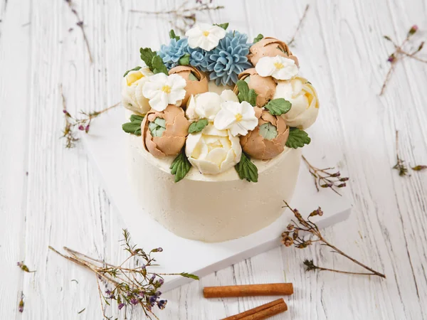 Bröllop Festlig Födelsedagstårta Med Rosenblommor Alla Hjärtans Dag Mors Dag — Stockfoto