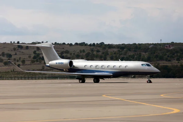uçak Gulfstream G650 uçak havaalanında
