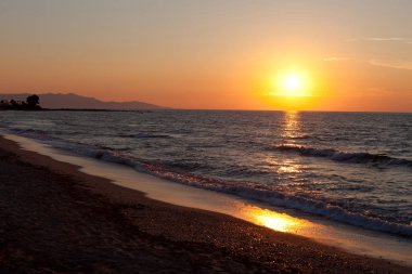 Akdeniz 'de gün batımı
