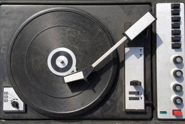 Old vinyl player clipart