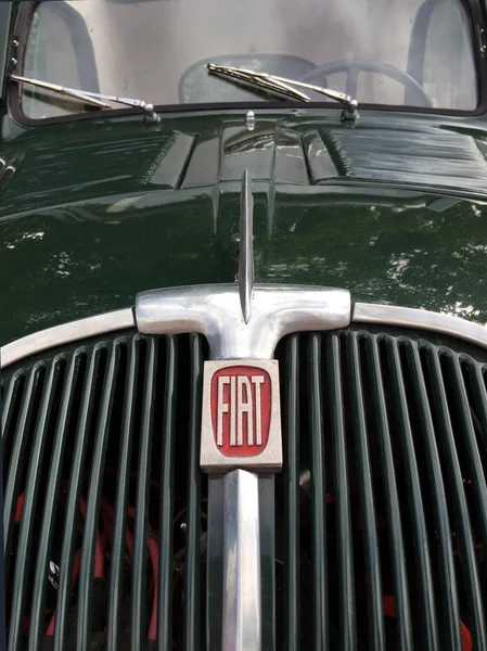 Fiat carro vintage — Fotografia de Stock