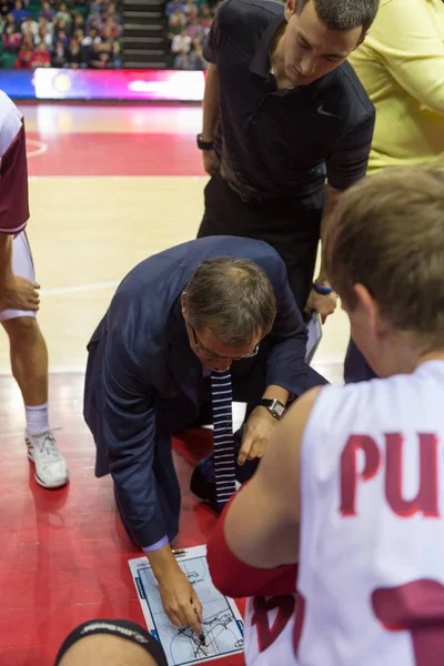 BC Krasnye Krylia head coach Sergey Bazarevich — Stockfoto