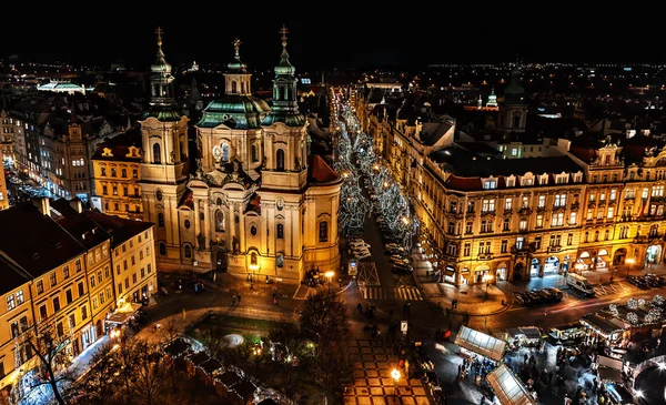 Χριστούγεννα Πράγα και τον καθεδρικό ναό Αγίου Νικολάου - Τσεχική Δημοκρατία — Φωτογραφία Αρχείου