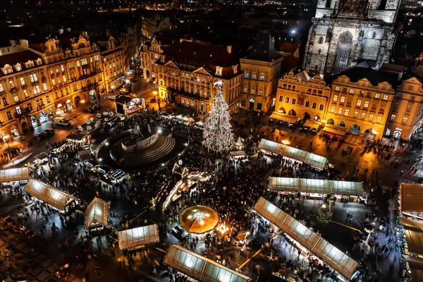 Jarmark bożonarodzeniowy na placu Oldtown w Pradze — Zdjęcie stockowe