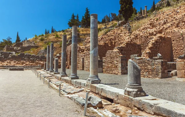 Spartan collonade - Delphi - Grecia — Foto de Stock