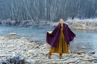 Nehrin arka plan üzerinde poz