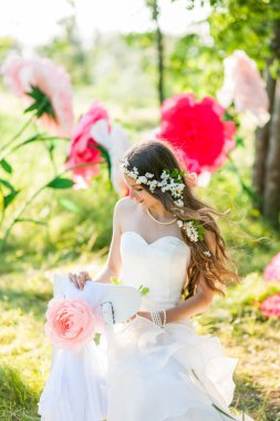 Gelin bir yeşil park